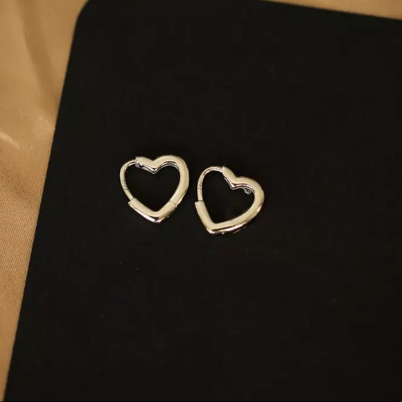 NEW 925 STERLING SILVER HOOP EARRINGS, NICE EARRINGS, CUTE EARRINGS - Picture 7 of 7